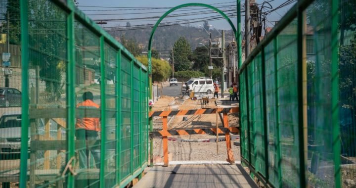 35% de avance tienen obras de mejoramiento de pasarela peatonal “El Retiro” en Quilpué