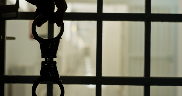 Gobierno contempla nueva prisión de máxima seguridad para cabecillas de bandas criminales