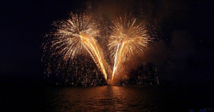Valparaíso apuesta por show piromusical de Año Nuevo en el Mar