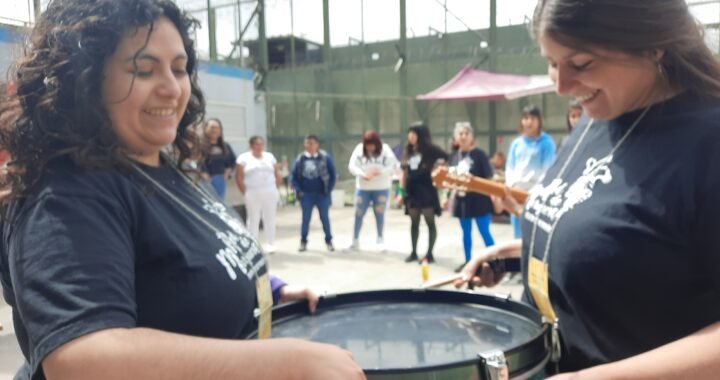 Murga inspira a mujeres en la cárcel de Quillota: Un taller de arte y cultura