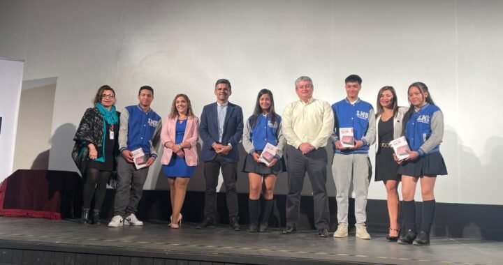 FLS y Vetas de Talento imparten novedoso programa de formación en minería para estudiantes de Casablanca