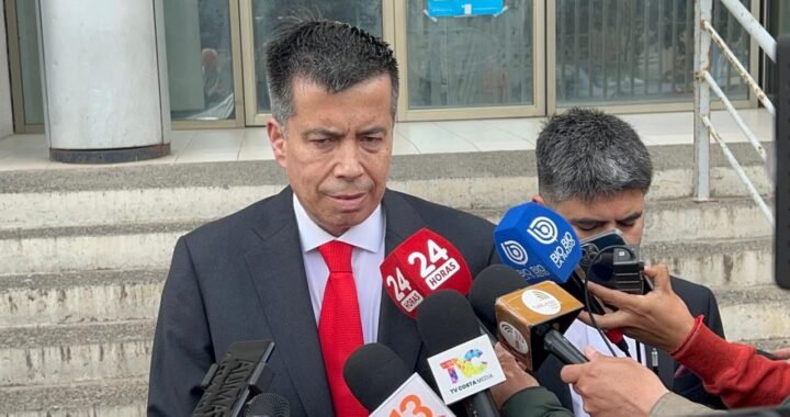 Diputado Celis exige renuncia del alcalde de Algarrobo tras formalización de tesorera municipal