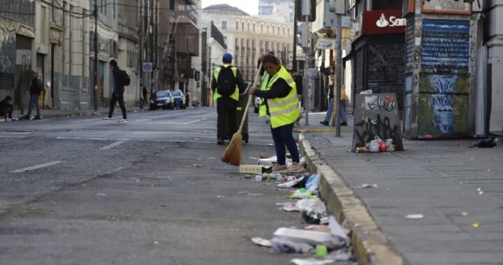 Valparaíso Aumenta Servicio de Aseo y Mantención de Áreas Verdes