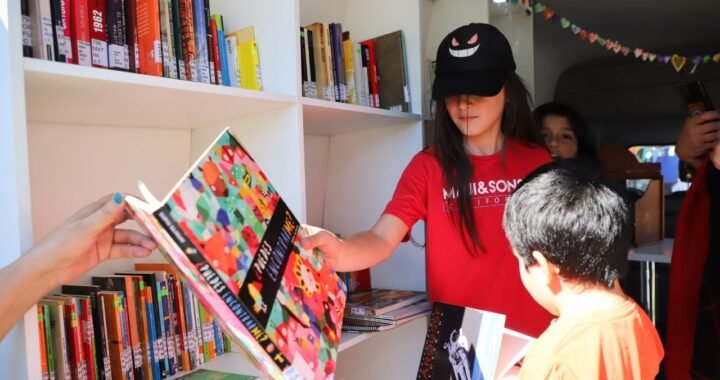 Bibliomóvil Municipal de Valparaíso: Un Viaje Literario por la Ciudad