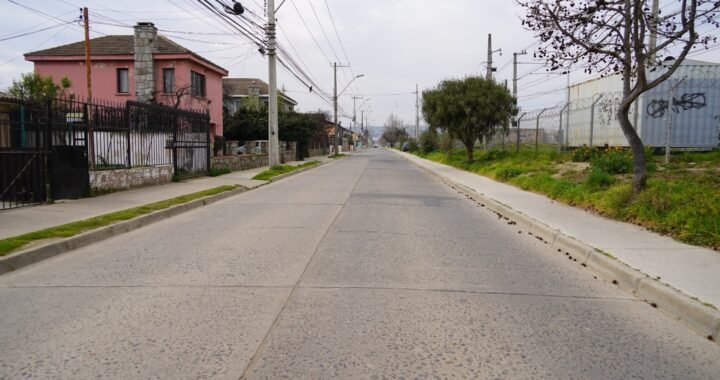 Villa Alemana: Pavimentación en Calle Valdivia, Sargento Aldea y Semáforo en Madrid