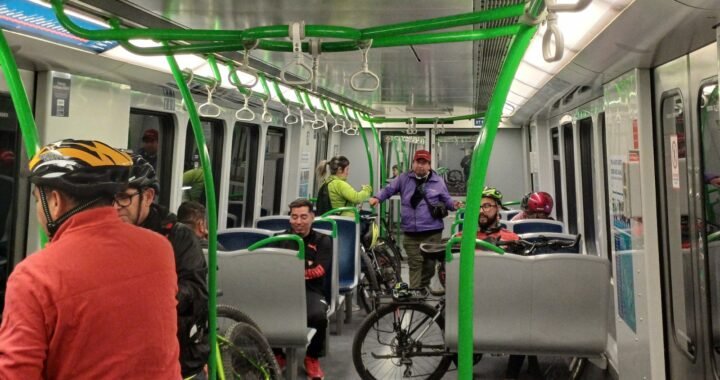 EFE Valparaíso y Ciclistas Celebran el Día Nacional Sin Auto