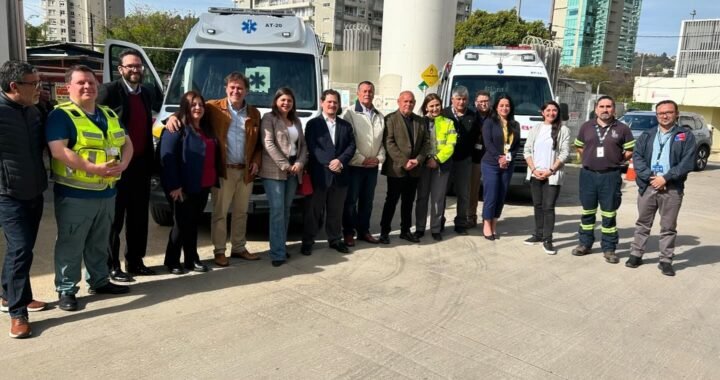 Entrega de Nuevas Ambulancias en Viña del Mar y Quintero