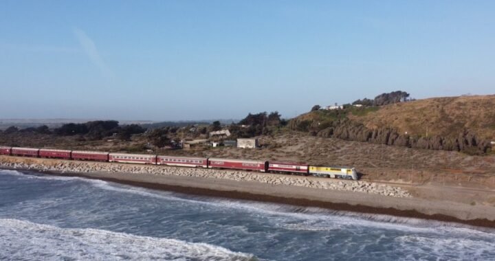 Tren del Recuerdo: Un Viaje Nostálgico desde Limache a Ritoque