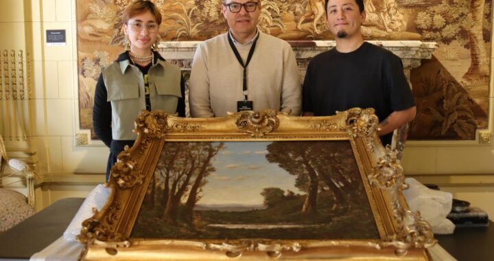 Estudiantes de Duoc UC restauran molduras patrimoniales del Museo Baburizza