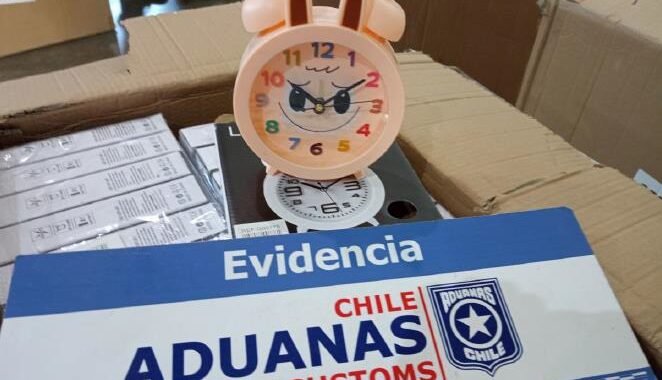 Aduana de Valparaíso incauta miles de artículos infantiles falsificados antes del Día de la Niñez
