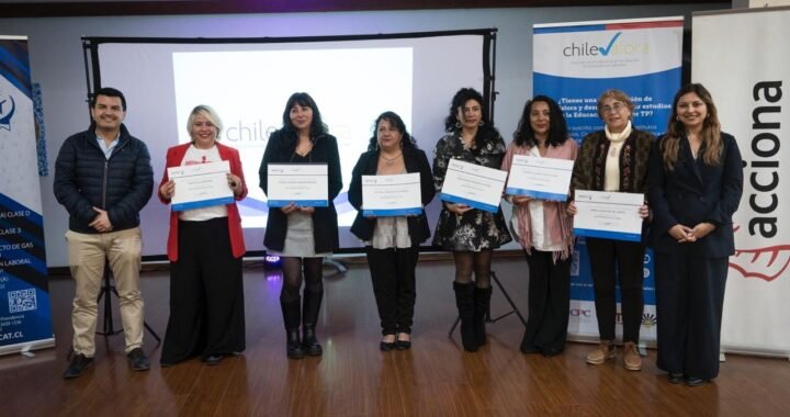Villa Alemana rompe estereotipos: 21 mujeres certificadas como instaladoras de gas