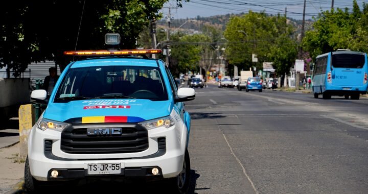 Villa Alemana refuerza su flota municipal con buses sociales y camionetas de seguridad