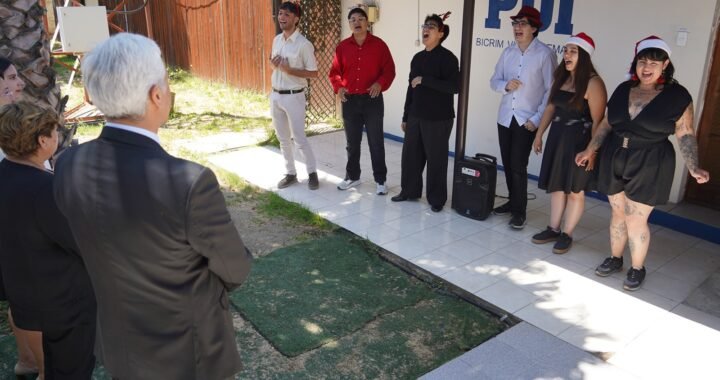 Villa Alemana vibró con el Coro Navideño Juvenil que llenó de música y esperanza la comuna