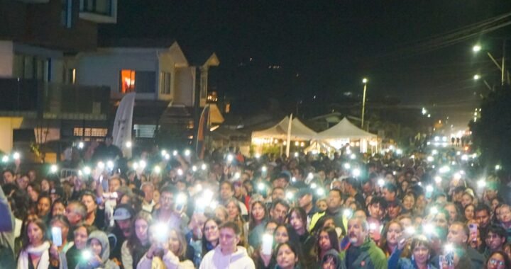 Zapallar celebra el Día de los Enamorados con show de Willy Iturri y torneo de pádel