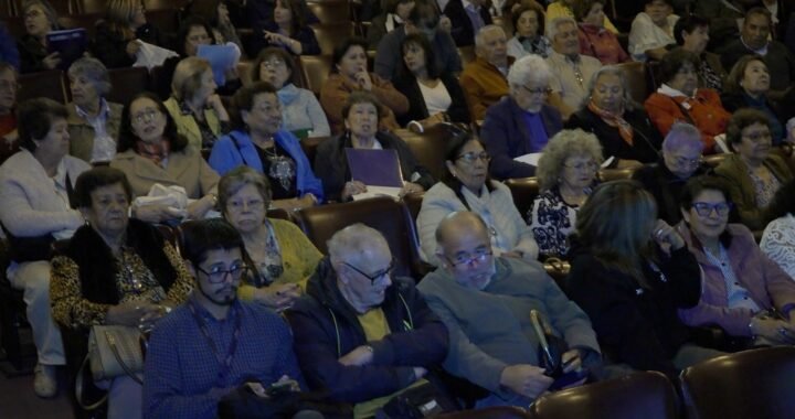 Villa Alemana lanza plan 2026 con talleres viajes y malones para adultos mayores