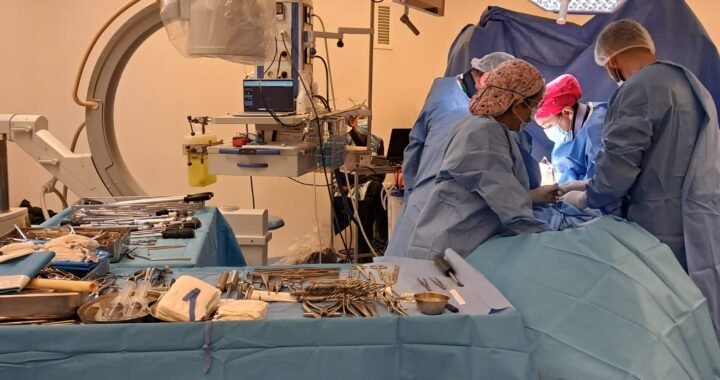 Hospital Gustavo Fricke retoma cirugías de columna tras dos décadas