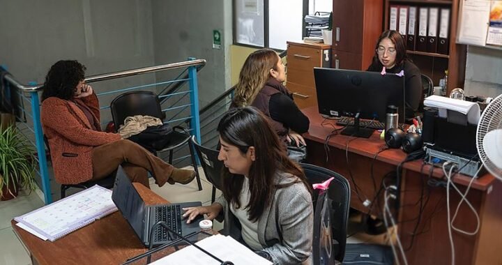 Villa Alemana lanza operativo gratuito de apoyo en declaración de renta junto a AIEP