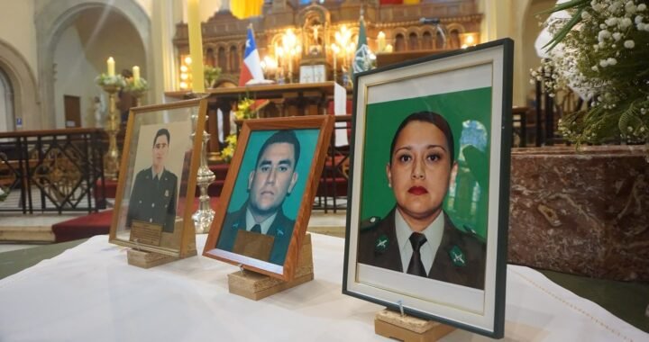 Autoridades rinden homenaje en el Día del Mártir de Carabineros y anuncian querella por atropello en Valparaíso