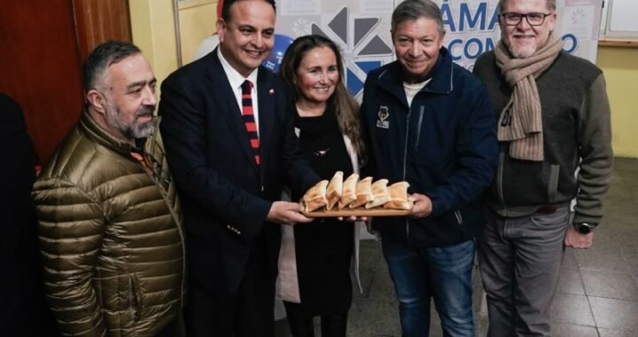 Villa Alemana prepara séptima versión del concurso “La Mejor Empanada de Pino” con gran final en el Parque Cívico Belén